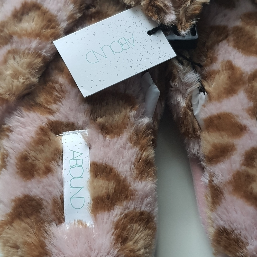 ABOUND Luxe Plush Slippers XL Santana Fab Pink Leopard Crisscross Open Toe - Picture 3 of 9